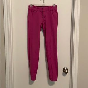 Old Navy Pixie Pant, like new!!!